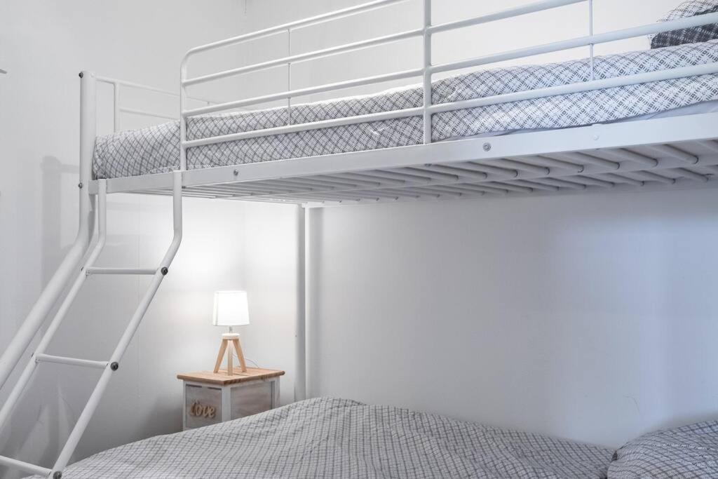 L'Escapade : Charmant T2 -Parking Gratuit, Piscine, Wifi, Clim Gruissan Exterior photo